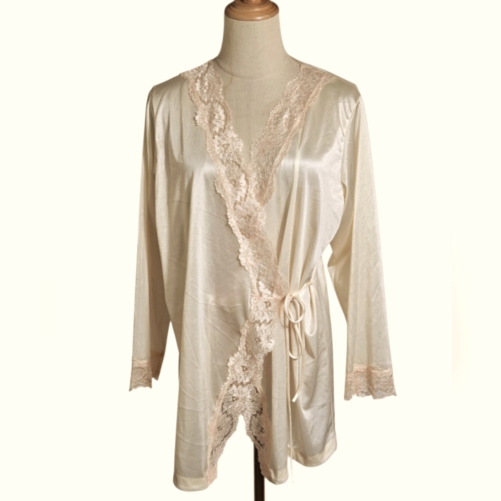 Avon Cream Satin Lace-Trim Wrap Robe